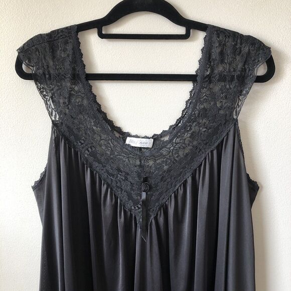 Vintage Miss Elaine Nightgown Large Lace Rosette Antron Nylon Union Made 1980s - Picture 2 of 12